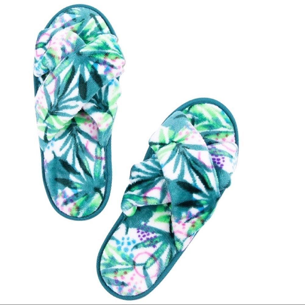 Island Time Slippers  - Picture 6 of 8